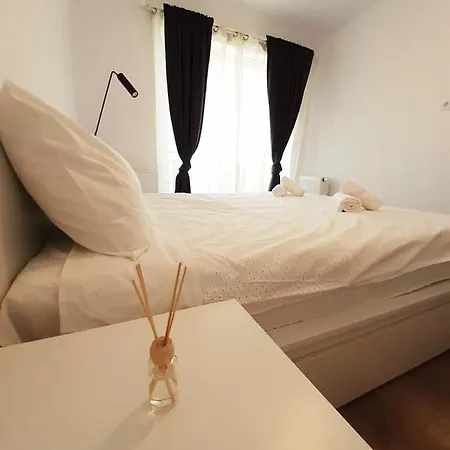 Apartment Bright&cozy C1 Brasov